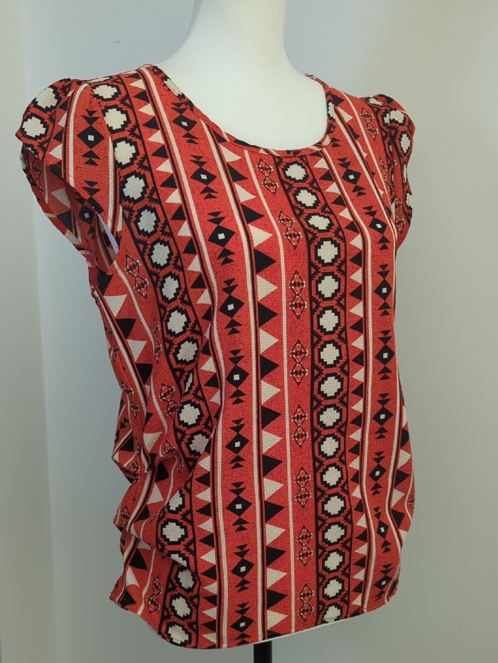 Love J Boho Southwestern Geometric Aztec Print Cap Sleeve Blouse Top LARGE